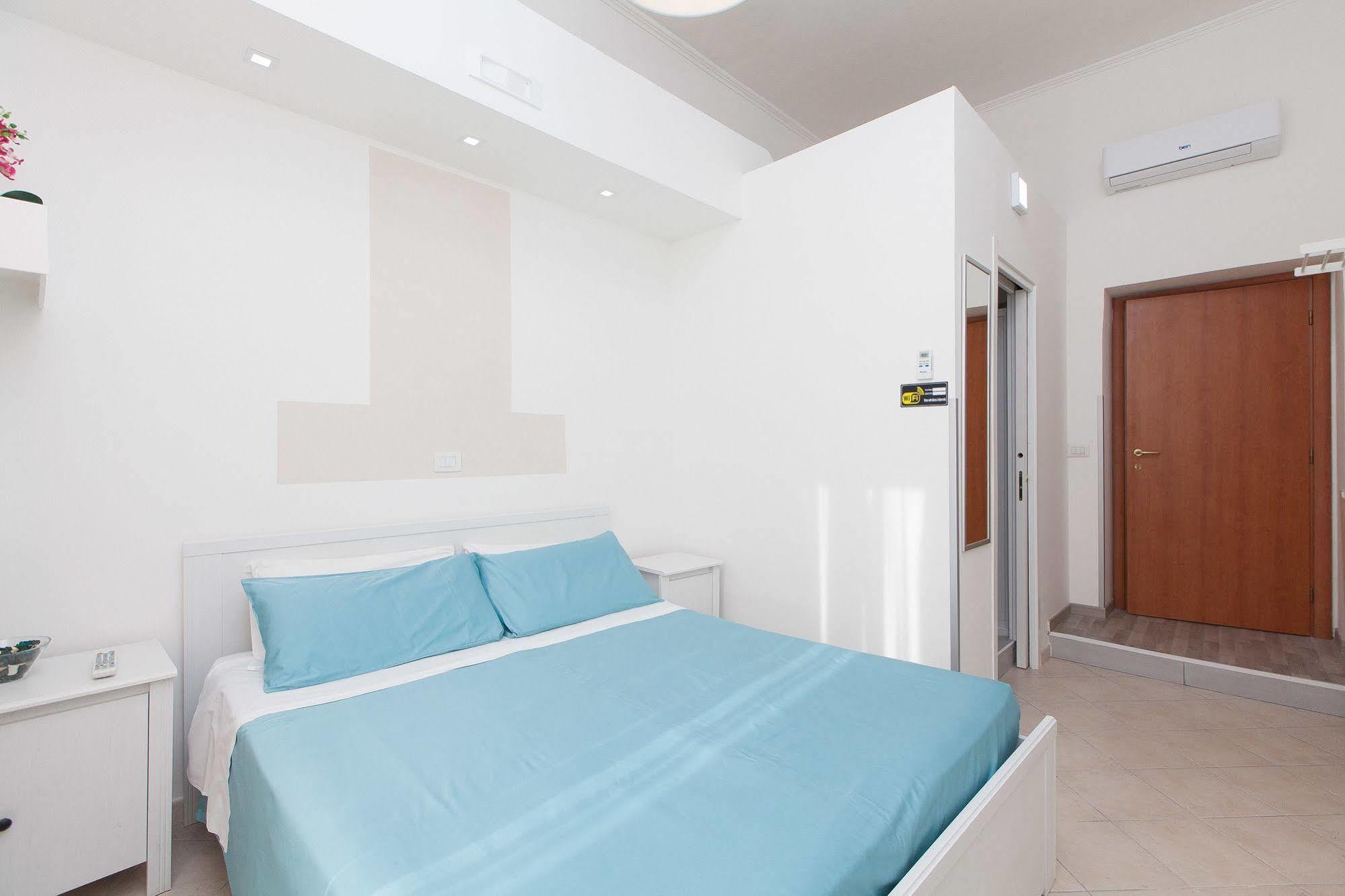 San Peter Angels Hotel โรม ภายนอก รูปภาพ